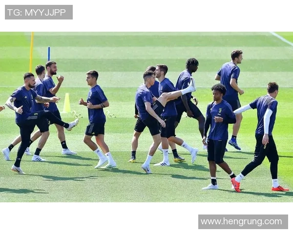 上海篮球队运营模式解析与欧冠足球的对比分析